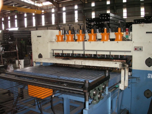 Double-Column Spot Welder (manual feeding)