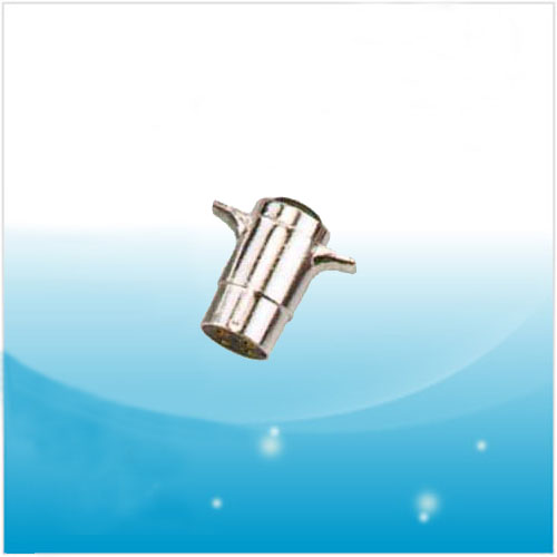 四孔连接器