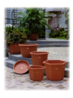 Large-sized garden planter