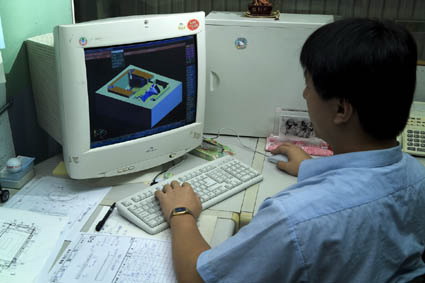 專業塑膠模具設計