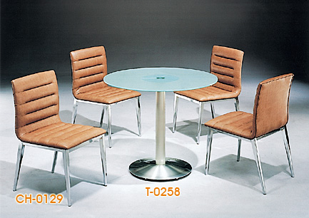 Outdoor Tables & Chairs