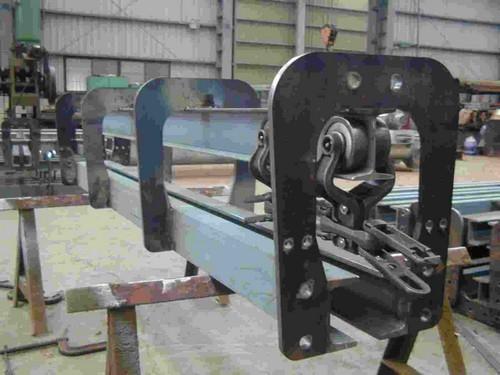 分流式架空式输送系统 轨道焊接