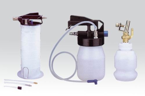 HAND OPERATED FLUID EXTRACTOR