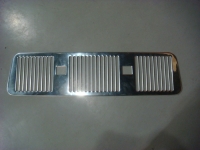 BONNET AIR VENT CHROME MOLDING