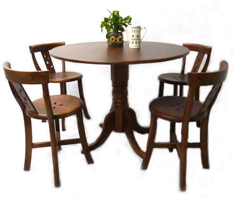 Table & Chairs Table & Chairs