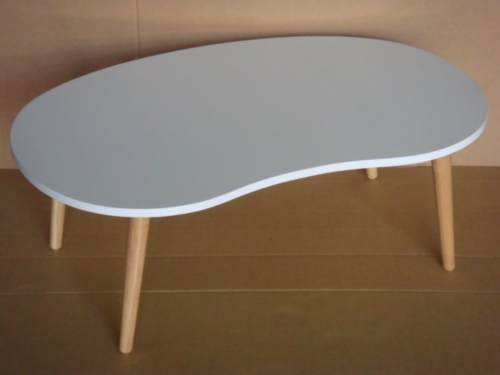 Cloud-shaped tables Cloud-shaped tables