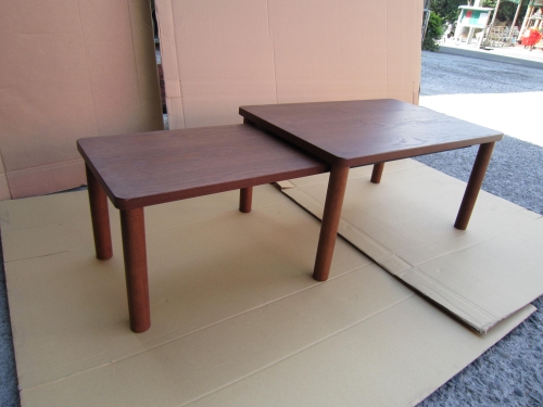 Stretch coffee tables