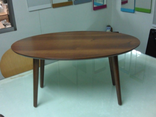 Oval Tables　楕円卓