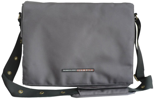 VASOLA — 15.4” Messenger Bag/ Laptop Bag