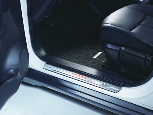 NISSAN X-TRAIL 2015 LED Sill Plate NISSAN X-TRAIL 2015 LED Sill Plate