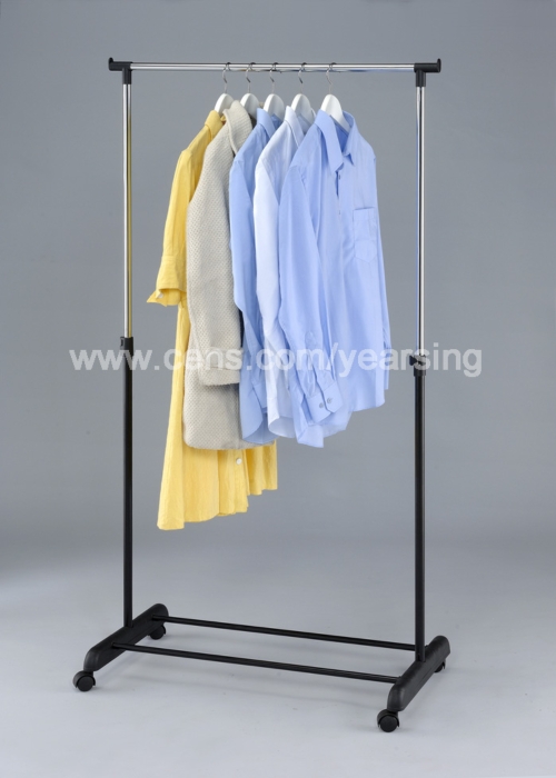 Adjustable Clothes Rack