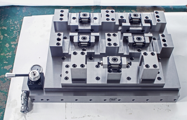 modular hydraulic jigs