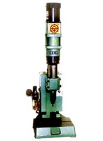 Pneumatic Riveting Machine