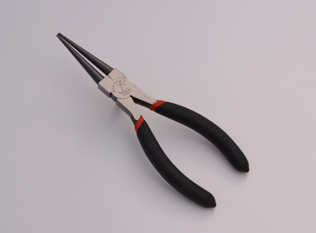 Round-nose pliers