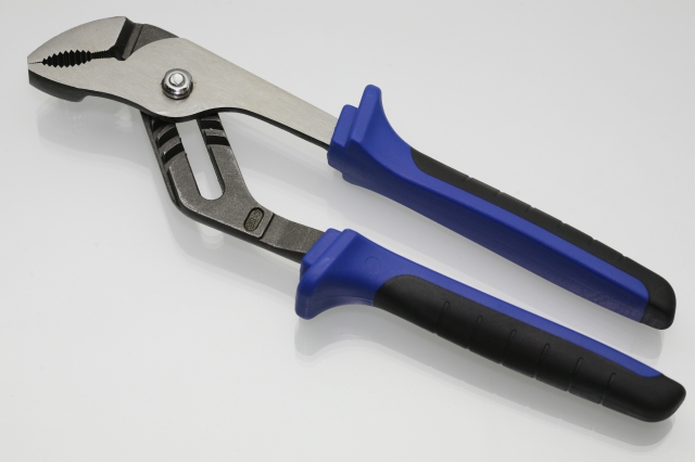 Groove-joint pliers