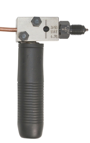 Visible brake pipe flaring tool