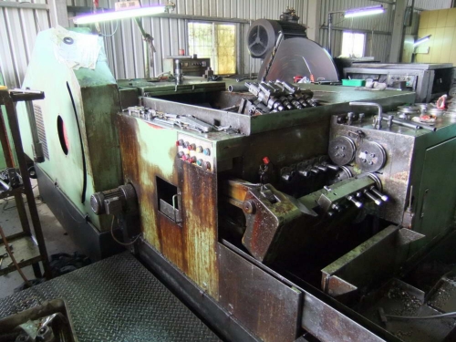 Used Nut Former 17B7SL  (Chin Huang Shing)