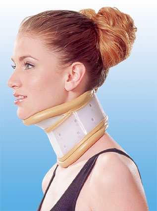 CERVICAL COLLAR WITH CHIN