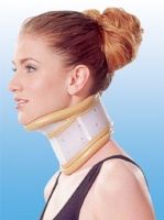 CERVICAL COLLAR WITH CHIN