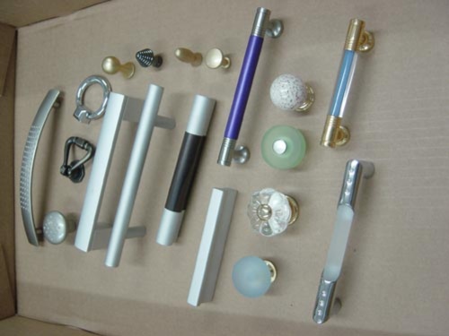 HANDLES & KNOBS HANDLES & KNOBS
