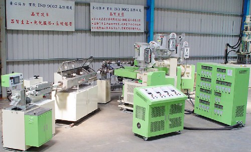 5 LAYERS CO-EXTRUDING  & CUTTING MACHINE