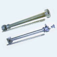 Extruder screw rods and barrels