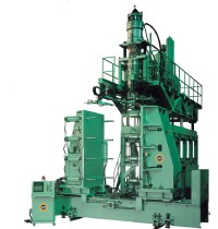 Accumulator head blow moulding machine